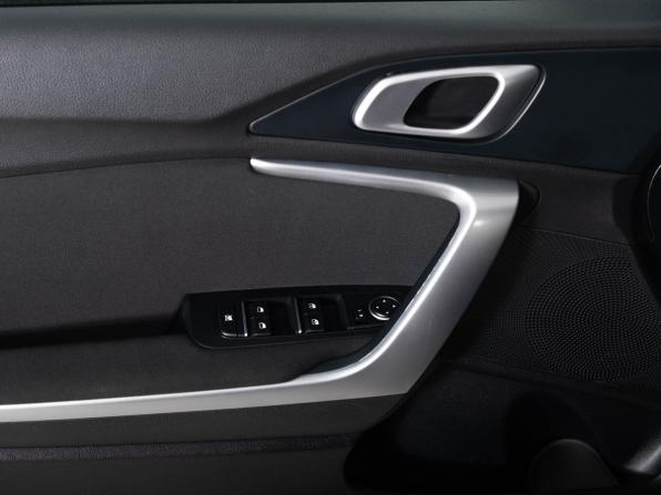 Kia Ceed III с пробегом 2020 года, цена 1 833 000 рублей, 73061 км, универсал, Автокод Объявления
