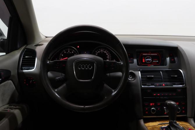 Audi Q7 I (4L) с пробегом 2008 года, цена 1 176 000 рублей, 330000 км, внедорожник, Автокод Объявления