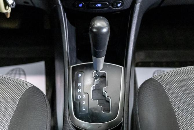 Hyundai Solaris I с пробегом 2012 года, цена 588 000 рублей, 219536 км, седан, Автокод Объявления