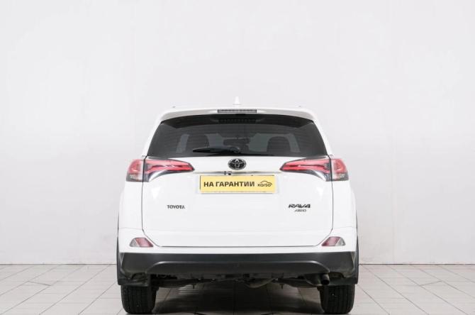 Toyota RAV4 IV (XA40) Рестайлинг с пробегом 2017 года, цена 2 849 000 рублей, 84000 км, внедорожник, Автокод Объявления