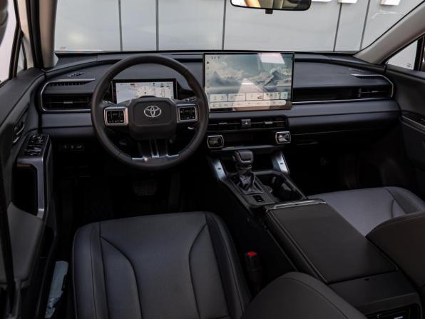 Toyota RAV4 VI (XA60) с пробегом 2026 года, цена 4 190 000 рублей, 35 км, внедорожник, Автокод Объявления