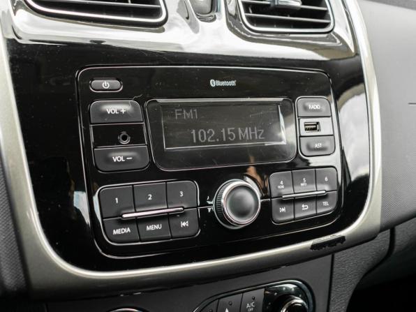 Renault Logan II Рестайлинг с пробегом 2018 года, цена 980 000 рублей, 82156 км, седан, Автокод Объявления