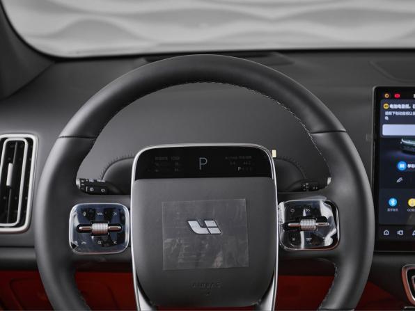 Новый Li Auto (Lixiang) L7 I Рестайлинг 2025 года, цена 10 490 000 рублей, внедорожник, Автокод Объявления