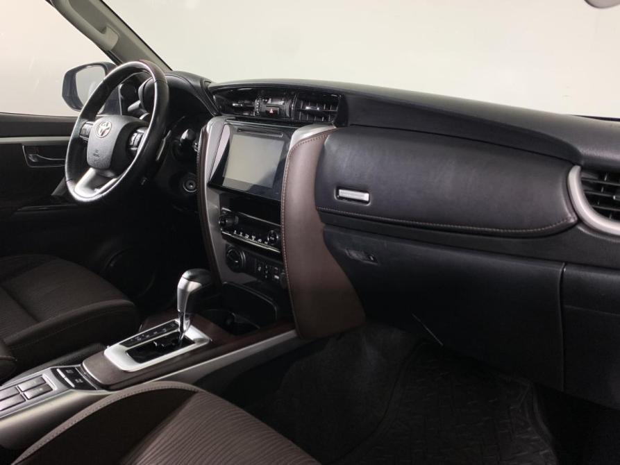 Toyota Fortuner II Москва  - изображение 13