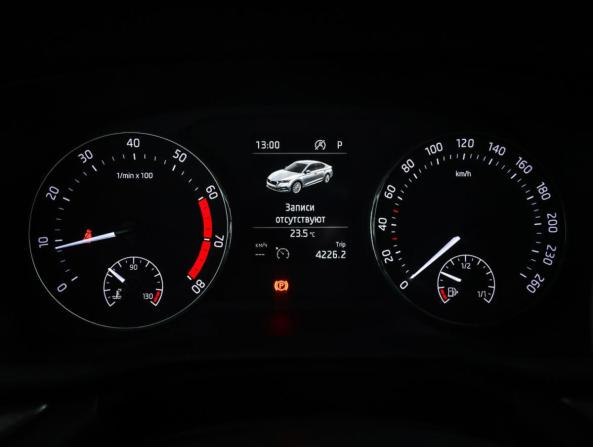 Skoda Octavia IV (A8) с пробегом 2021 года, цена 2 241 000 рублей, 63880 км, лифтбек, Автокод Объявления