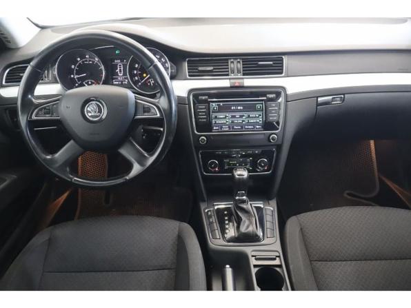 Skoda Superb II Рестайлинг с пробегом 2014 года, цена 974 800 рублей, 288009 км, лифтбек, Автокод Объявления