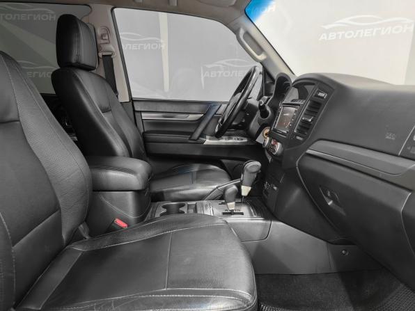 Mitsubishi Pajero IV Рестайлинг 1 с пробегом 2012 года, цена 2 050 000 рублей, 196250 км, внедорожник, Автокод Объявления