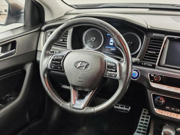 Hyundai Sonata VII (LF) Рестайлинг с пробегом 2017 года, цена 1 459 000 рублей, 199064 км, седан, Автокод Объявления