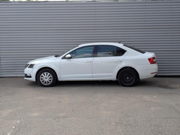 Skoda Octavia III (A7) Рестайлинг с пробегом 2020 года, цена 1 910 000 рублей, 65171 км, лифтбек, Автокод Объявления