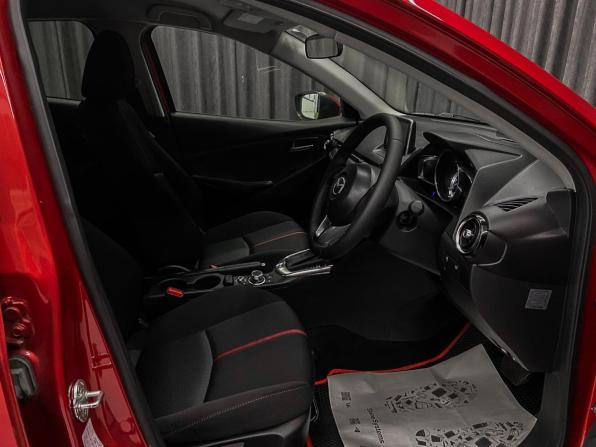 Mazda Demio IV (DJ) с пробегом 2016 года, цена 1 170 000 рублей, 59000 км, хэтчбек, Автокод Объявления