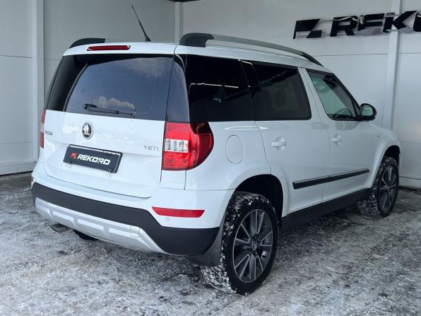 Skoda Yeti I Рестайлинг с пробегом 2016 года, цена 1 415 000 рублей, 127589 км, внедорожник, Автокод Объявления