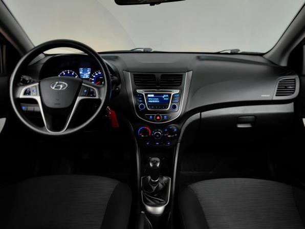 Hyundai Solaris I Рестайлинг с пробегом 2016 года, цена 795 000 рублей, 139000 км, седан, Автокод Объявления