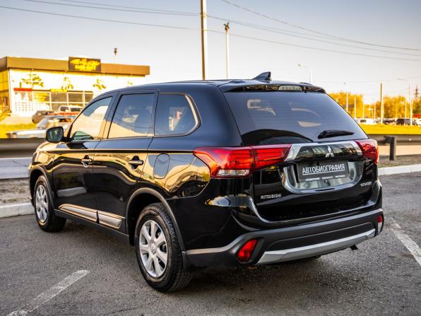 Mitsubishi Outlander III Рестайлинг 2 с пробегом 2018 года, цена 1 798 000 рублей, 140264 км, внедорожник, Автокод Объявления