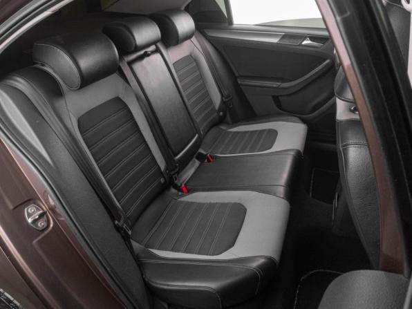 Volkswagen Jetta VI с пробегом 2011 года, цена 899 000 рублей, 259835 км, седан, Автокод Объявления