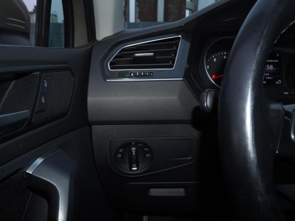 Volkswagen Tiguan II с пробегом 2019 года, цена 1 998 000 рублей, 192930 км, внедорожник, Автокод Объявления