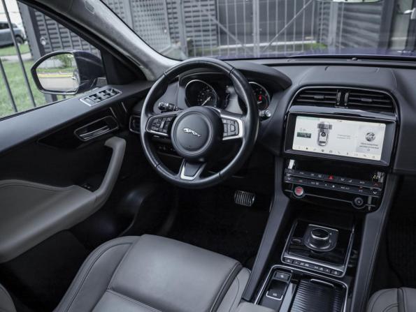 Jaguar F-Pace I с пробегом 2018 года, цена 2 849 000 рублей, 100528 км, внедорожник, Автокод Объявления