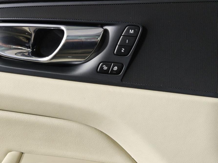 Volvo XC60 II Москва  - изображение 19