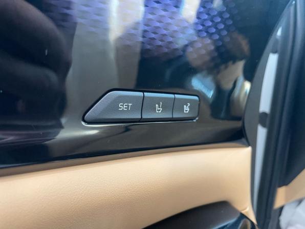 Kia Carnival IV с пробегом 2020 года, цена 3 749 000 рублей, 105000 км, минивэн, Автокод Объявления