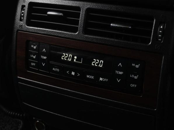Toyota Land Cruiser 200 Series Рестайлинг 2 с пробегом 2015 года, цена 5 399 000 рублей, 268109 км, внедорожник, Автокод Объявления