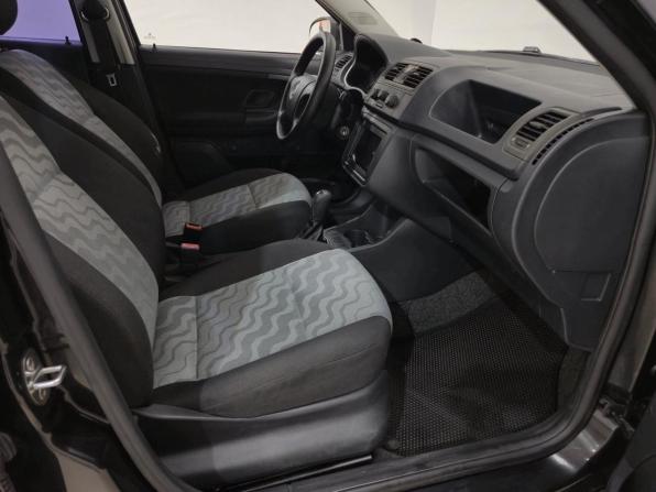 Skoda Fabia II с пробегом 2008 года, цена 400 000 рублей, 153714 км, хэтчбек, Автокод Объявления