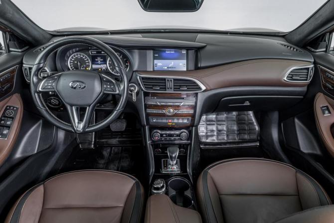 Infiniti QX30 с пробегом 2016 года, цена 2 259 000 рублей, 106000 км, внедорожник, Автокод Объявления