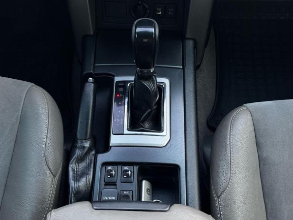 Toyota Land Cruiser Prado 150 Series с пробегом 2011 года, цена 2 350 000 рублей, 355000 км, внедорожник, Автокод Объявления