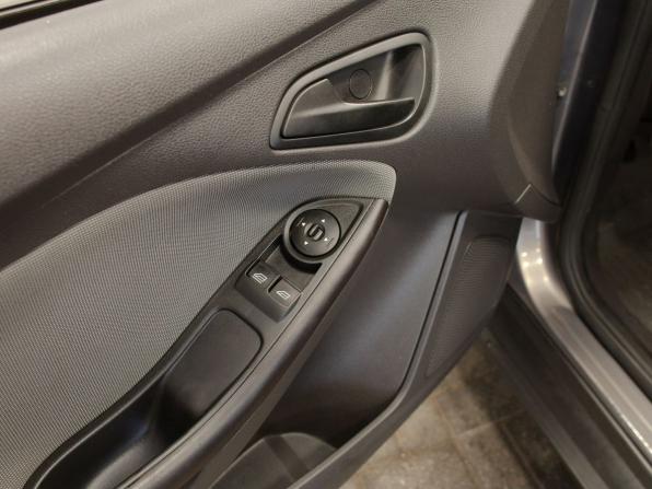 Ford Focus III с пробегом 2013 года, цена 895 000 рублей, 96666 км, хэтчбек, Автокод Объявления