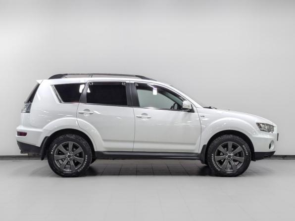 Mitsubishi Outlander II Рестайлинг с пробегом 2011 года, цена 1 500 000 рублей, 202648 км, внедорожник, Автокод Объявления