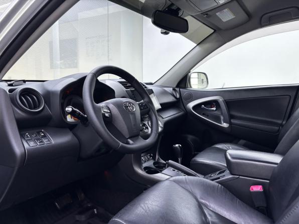 Toyota RAV4 III (XA30) Рестайлинг с пробегом 2010 года, цена 1 699 000 рублей, 251926 км, внедорожник, Автокод Объявления