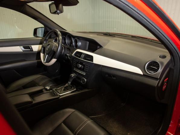 Mercedes-Benz C-Класс III (W204) Рестайлинг с пробегом 2012 года, цена 1 440 000 рублей, 255153 км, седан, Автокод Объявления