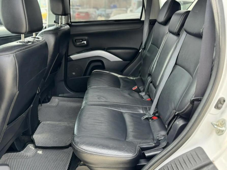 Mitsubishi Outlander II Рестайлинг Вологда  - изображение 13
