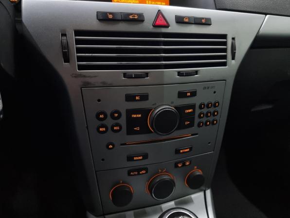 Opel Astra H Рестайлинг с пробегом 2010 года, цена 519 000 рублей, 203815 км, седан, Автокод Объявления