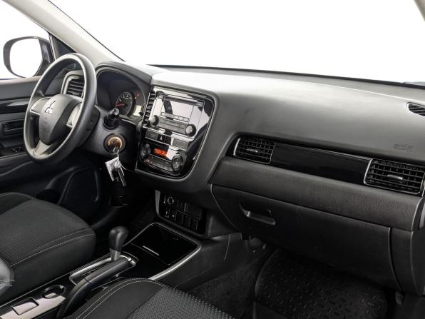 Mitsubishi Outlander III Рестайлинг 3 с пробегом 2019 года, цена 1 900 000 рублей, 123571 км, внедорожник, Автокод Объявления