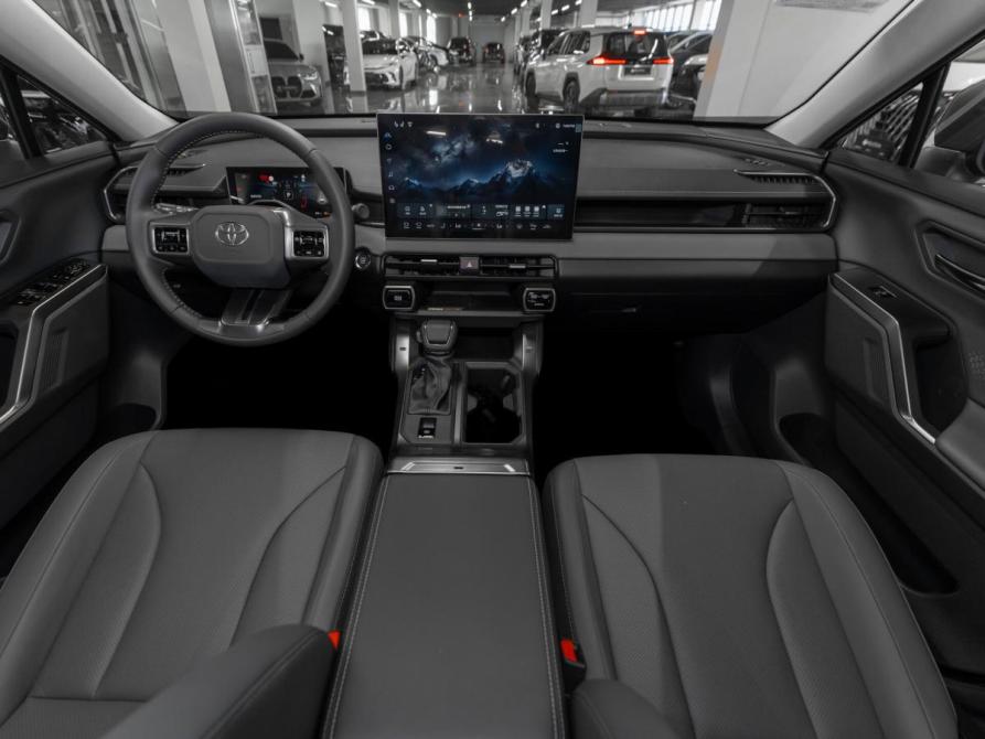 Toyota RAV4 VI (XA60) Москва  - изображение 8