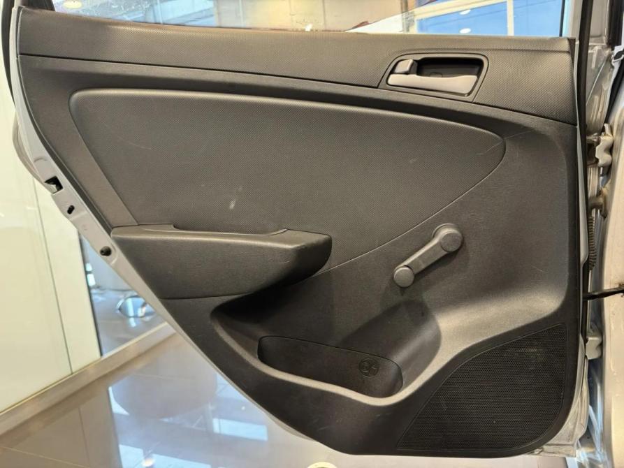 Hyundai Solaris I Рестайлинг Подольск  - изображение 15