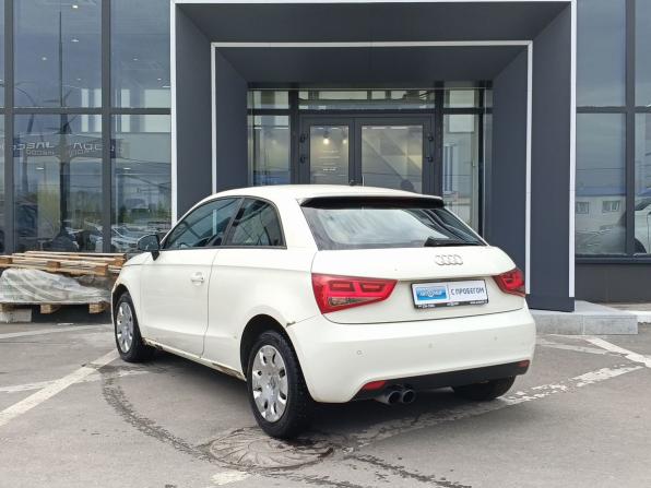 Audi A1 I (8X) с пробегом 2010 года, цена 849 000 рублей, 220719 км, хэтчбек, Автокод Объявления