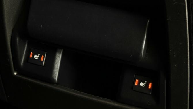 Land Rover Discovery IV с пробегом 2012 года, цена 1 785 000 рублей, 217845 км, внедорожник, Автокод Объявления
