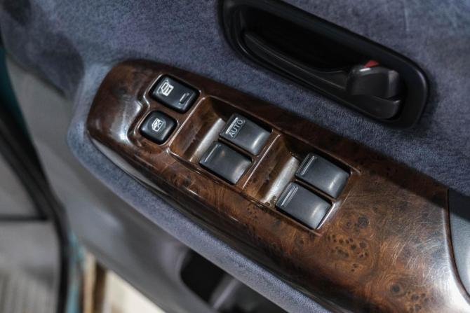 Nissan Serena II (C24) с пробегом 2000 года, цена 449 000 рублей, 620000 км, минивэн, Автокод Объявления