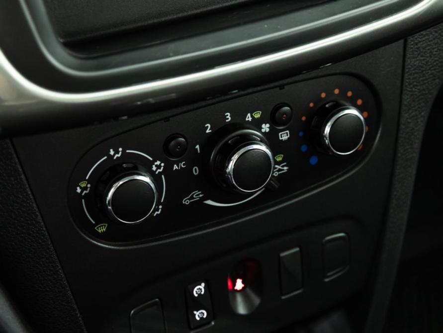 Renault Sandero II Санкт-Петербург  - изображение 16