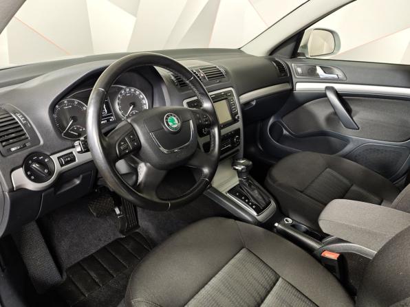 Skoda Octavia II (A5) Рестайлинг с пробегом 2011 года, цена 955 000 рублей, 100526 км, лифтбек, Автокод Объявления