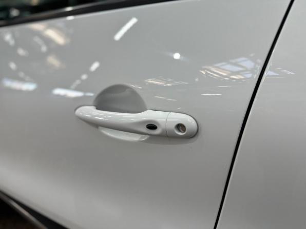 Renault Kaptur I Рестайлинг с пробегом 2021 года, цена 1 400 000 рублей, 35573 км, внедорожник, Автокод Объявления