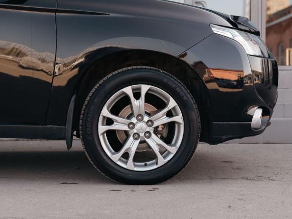 Mitsubishi Outlander III с пробегом 2012 года, цена 1 410 000 рублей, 282340 км, внедорожник, Автокод Объявления