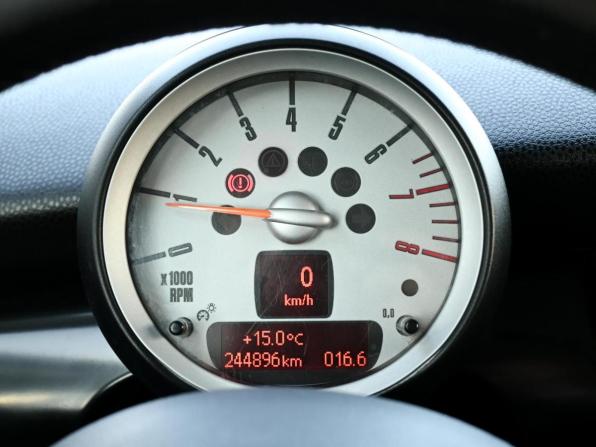 Mini Clubman I с пробегом 2009 года, цена 719 000 рублей, 244896 км, хэтчбек, Автокод Объявления