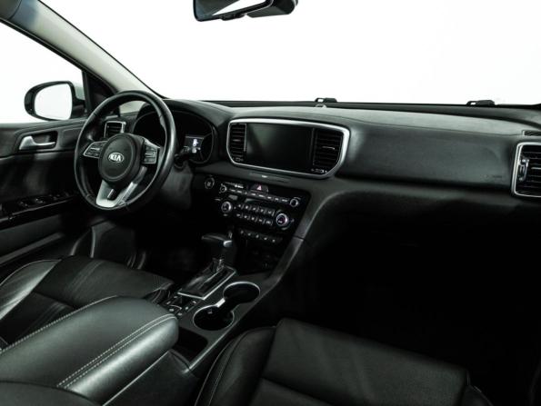 Kia Sportage IV Рестайлинг с пробегом 2018 года, цена 2 510 000 рублей, 77481 км, внедорожник, Автокод Объявления