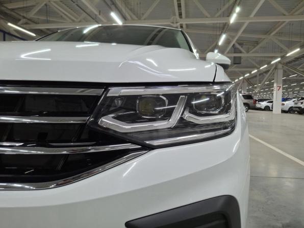 Volkswagen Tiguan II Рестайлинг с пробегом 2021 года, цена 2 660 000 рублей, 50562 км, внедорожник, Автокод Объявления
