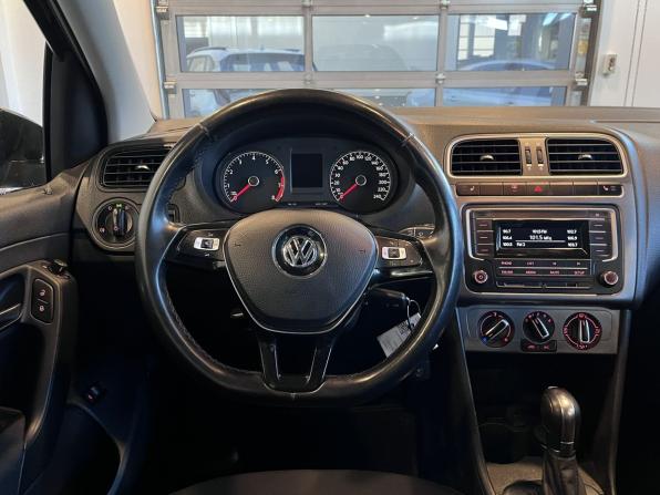 Volkswagen Polo V Рестайлинг с пробегом 2019 года, цена 1 290 000 рублей, 114790 км, седан, Автокод Объявления