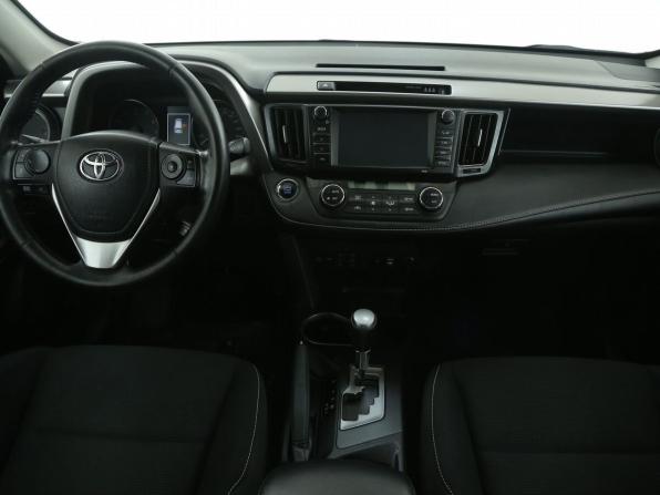 Toyota RAV4 IV (XA40) Рестайлинг с пробегом 2018 года, цена 2 252 000 рублей, 182000 км, внедорожник, Автокод Объявления