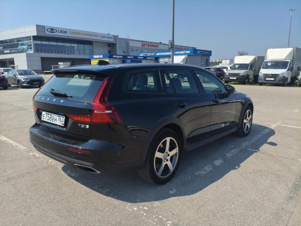 Volvo V60 Cross Country II с пробегом 2021 года, цена 3 599 000 рублей, 119000 км, универсал, Автокод Объявления