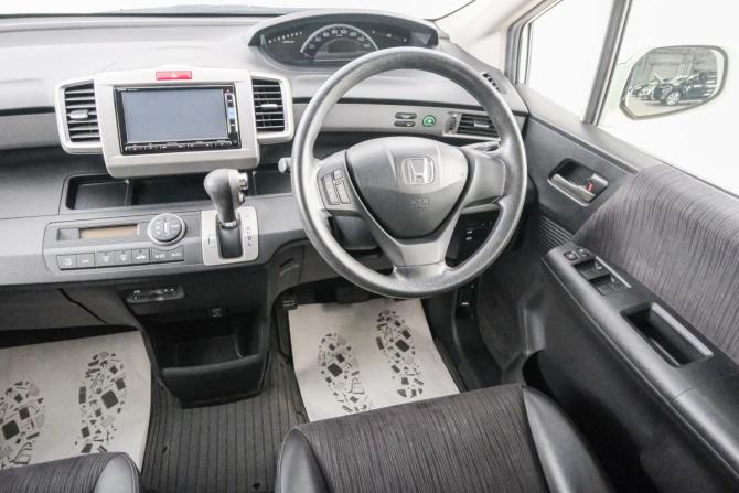 Honda Freed I Рестайлинг с пробегом 2014 года, цена 1 299 000 рублей, 92000 км, компактвэн, Автокод Объявления