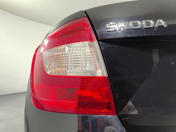 Skoda Rapid I с пробегом 2016 года, цена 935 000 рублей, 239471 км, лифтбек, Автокод Объявления